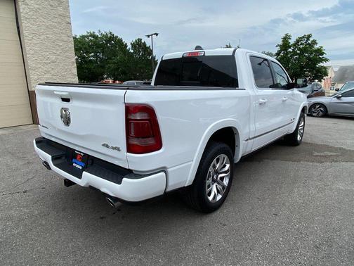 Bright White Clearcoat 2023 RAM 1500 Limited