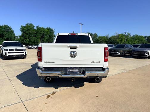 Bright White Clearcoat 2022 RAM 1500 Laramie