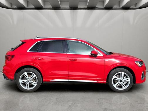 Tango Red Metallic 2023 Audi Q3 45 S line Premium Plus