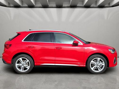 Tango Red Metallic 2023 Audi Q3 45 S line Premium Plus