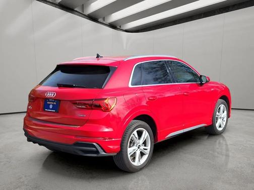 Tango Red Metallic 2023 Audi Q3 45 S line Premium Plus