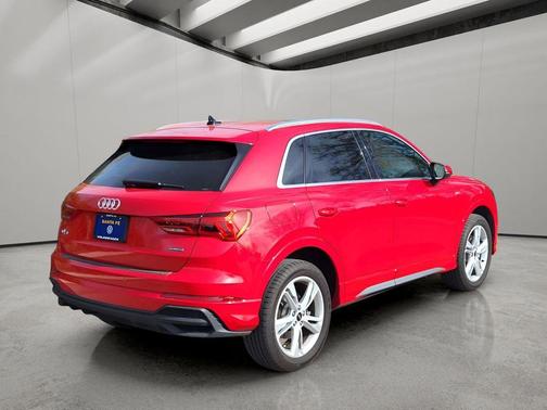 Tango Red Metallic 2023 Audi Q3 45 S line Premium Plus