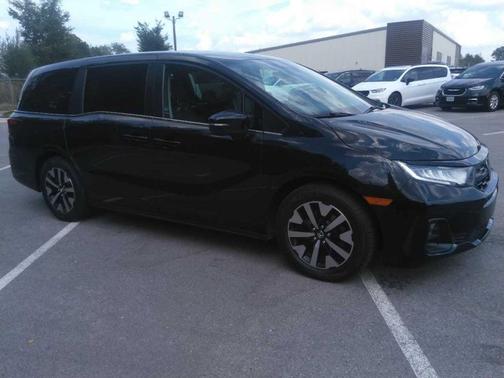 Crystal Black Pearl 2025 Honda Odyssey EX-L
