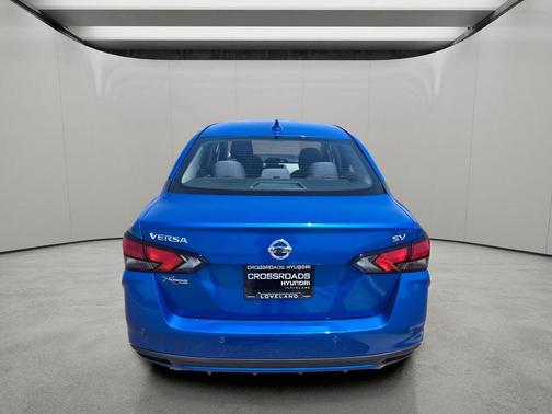 Electric Blue Metallic 2020 Nissan Versa 1.6 SV