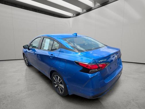 Electric Blue Metallic 2020 Nissan Versa 1.6 SV