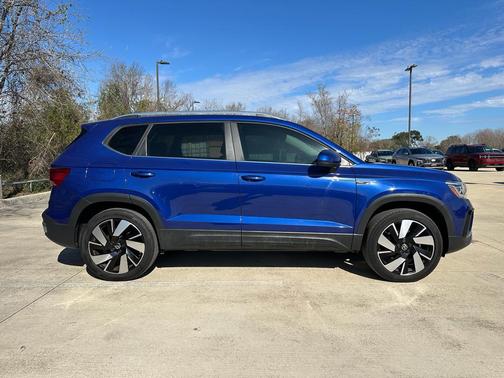 2024 Volkswagen Taos 1.5T SEL