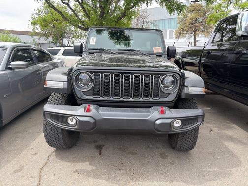 Black Clearcoat 2025 Jeep Wrangler Rubicon