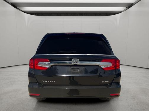 Crystal Black Pearl 2019 Honda Odyssey Elite