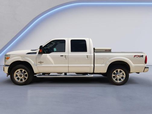 White Platinum Metallic Tri-Coat 2015 Ford F-250 Lariat
