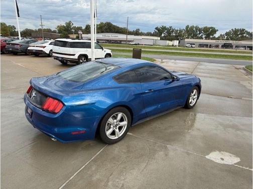 2017 Ford Mustang V6