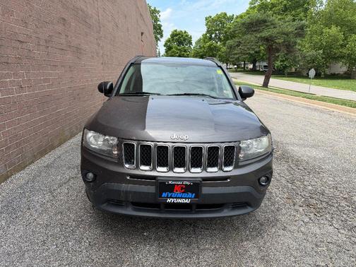 Granite Crystal Metallic Clearcoat 2015 Jeep Compass Sport