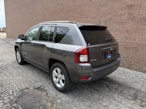 Granite Crystal Metallic Clearcoat 2015 Jeep Compass Sport