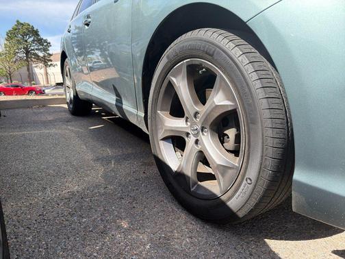 Aloe Green Metallic 2012 Toyota Venza Limited