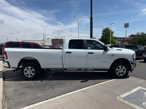 Bright White Clearcoat 2024 RAM 2500 Big Horn Crew Cab 4x4 8' Box