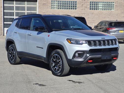 2024 Jeep Compass Trailhawk