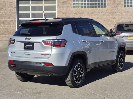 2024 Jeep Compass Trailhawk