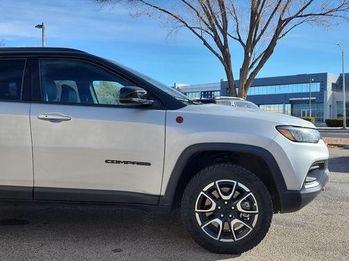 2024 Jeep Compass Trailhawk