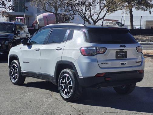 2024 Jeep Compass Trailhawk