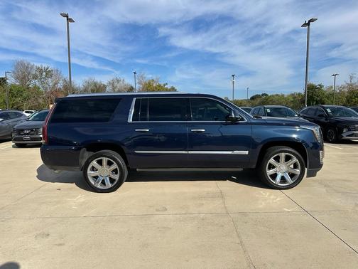 2018 Cadillac Escalade ESV Premium Luxury