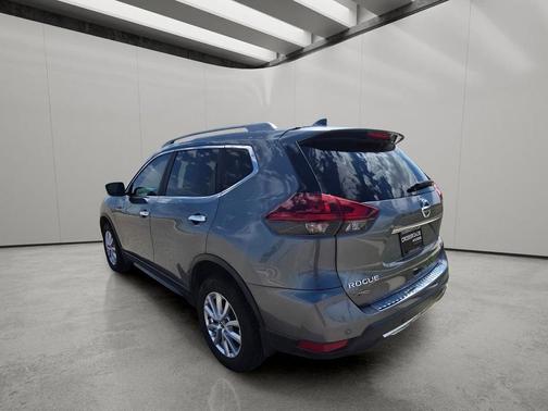 Gun Metallic 2019 Nissan Rogue SV
