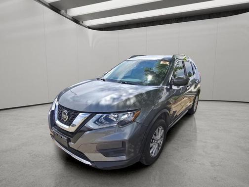 Gun Metallic 2019 Nissan Rogue SV