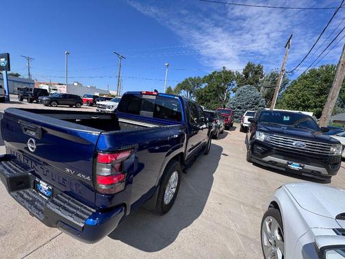 2023 Nissan Frontier SV