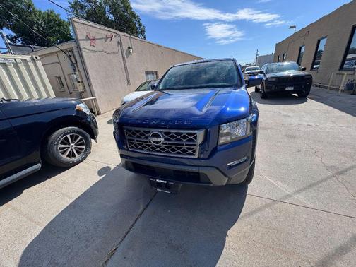 2023 Nissan Frontier SV