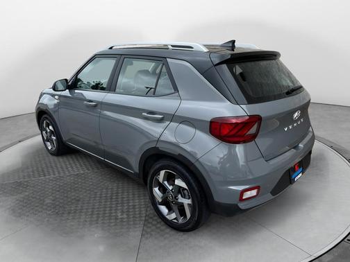 2022 Hyundai VENUE Limited
