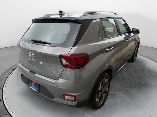 2022 Hyundai VENUE Limited