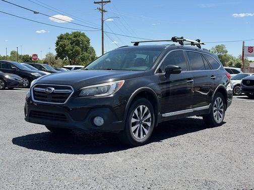 Crystal Black Silica 2019 Subaru Outback 2.5i Touring