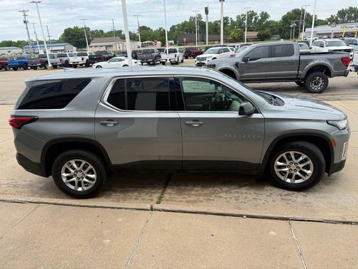 Sterling Gray Metallic 2023 Chevrolet Traverse LS