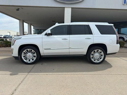 2016 Cadillac Escalade Platinum