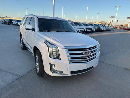 2016 Cadillac Escalade Platinum