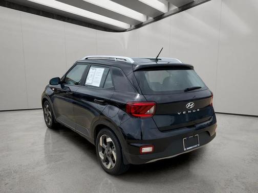 Onyx Black 2023 Hyundai VENUE SEL
