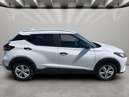 Fresh Powder 2023 Nissan Kicks S