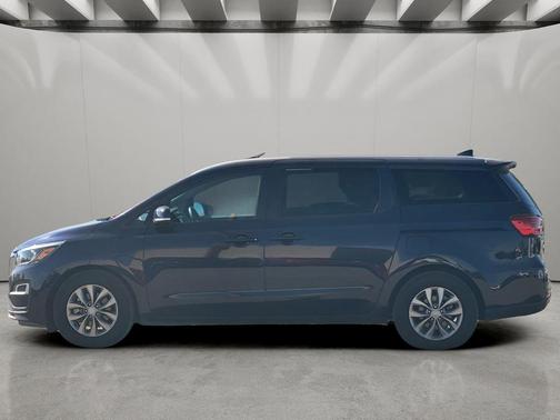 2021 Kia Sedona LX
