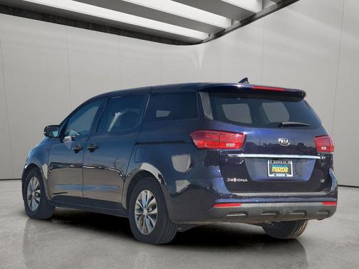 2021 Kia Sedona LX