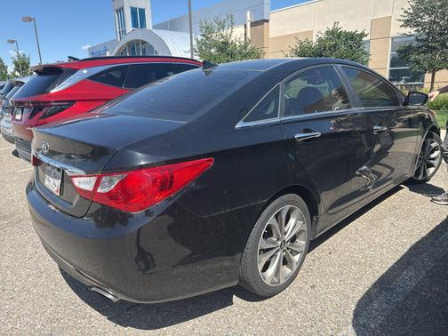 Midnight Black Mica 2013 Hyundai SONATA SE