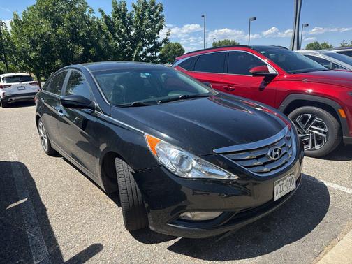 Midnight Black Mica 2013 Hyundai SONATA SE