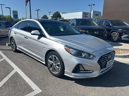 2019 Hyundai SONATA Hybrid Limited