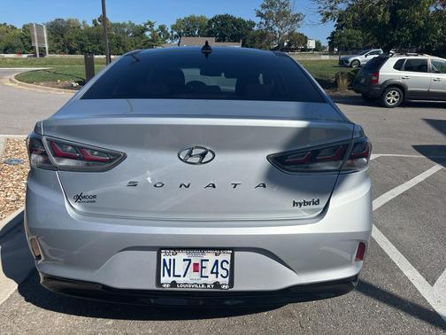 2019 Hyundai SONATA Hybrid Limited
