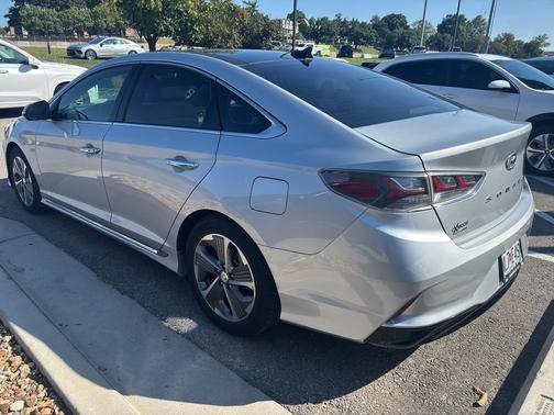 2019 Hyundai SONATA Hybrid Limited