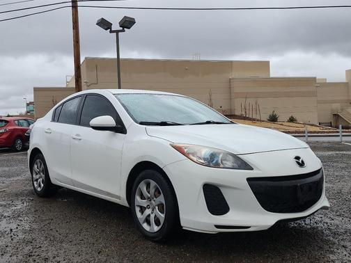 2013 Mazda Mazda3 i Sport
