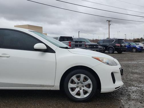 2013 Mazda Mazda3 i Sport