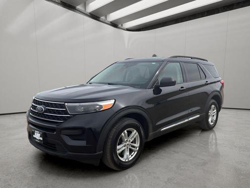 AGATE BLACK METALLIC 2021 Ford Explorer XLT