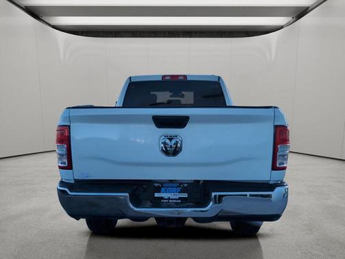 2023 RAM 3500 Tradesman Crew Cab 4x4 6'4' Box