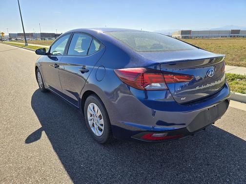 2020 Hyundai ELANTRA SE