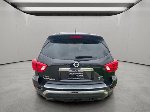 Magnetic Black 2018 Nissan Pathfinder SL