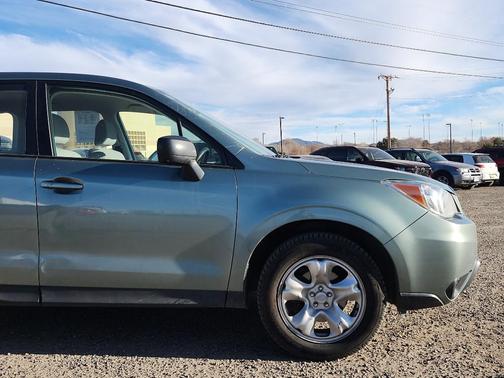 2016 Subaru Forester 2.5i