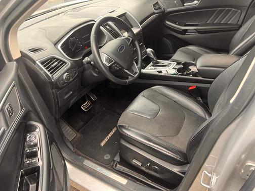 2016 Ford Edge Sport